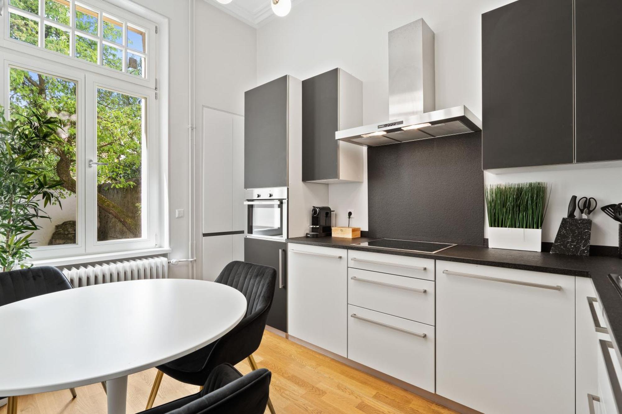 Sleek And Sophisticated In Prime Location Appartement Luxembourg
