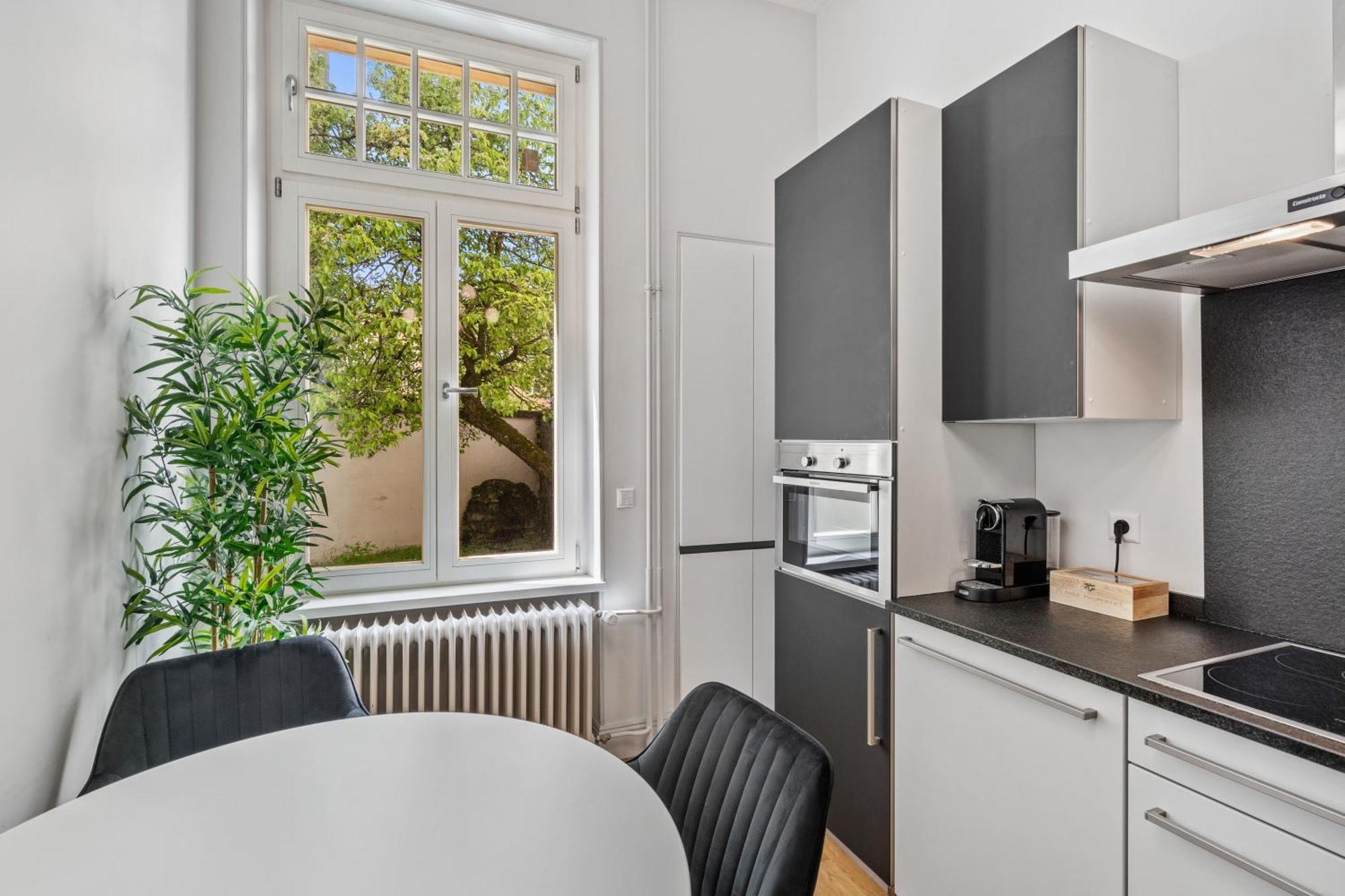 Appartement Sleek And Sophisticated In Prime Location Luxembourg
