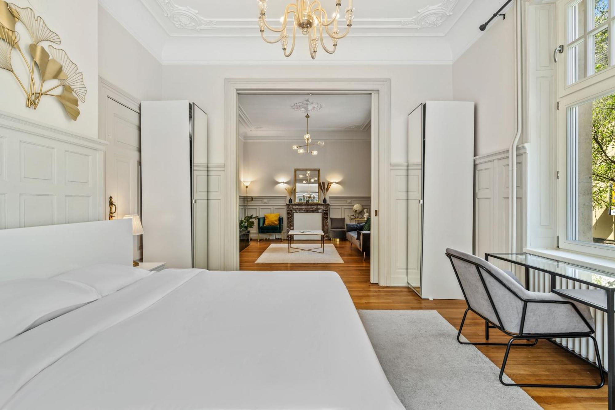 Appartement Sleek And Sophisticated In Prime Location Luxembourg
